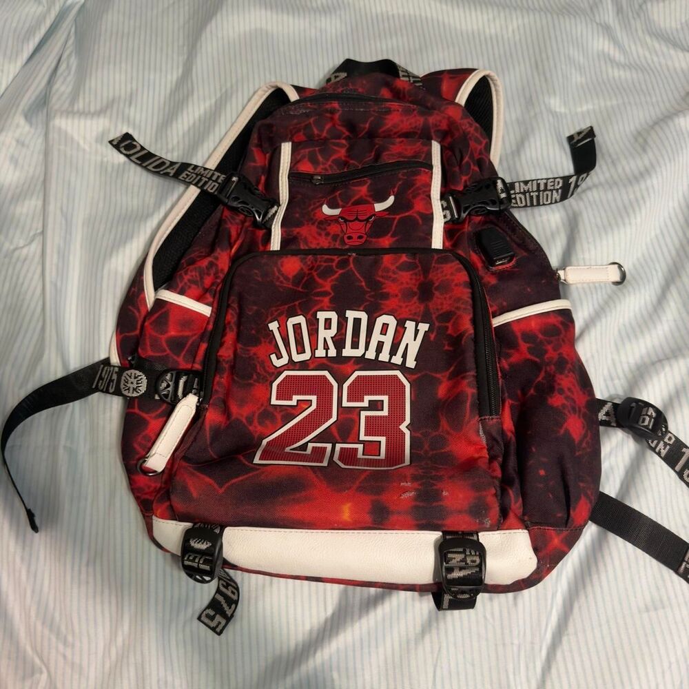 Chicago Bulls Jordan 23 Luminous USB Charging Laptop Backpack